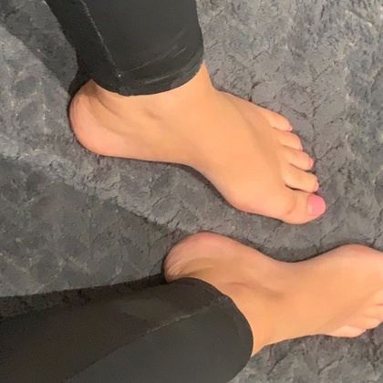tinytoes987 OnlyFans profile picture 2